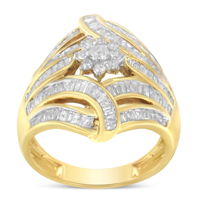 Anillo de cóctel flor y helecho con diamantes de 1 1/8 ct. p.t. en plata de ley con baño flash de oro amarillo de 10K, foto 5