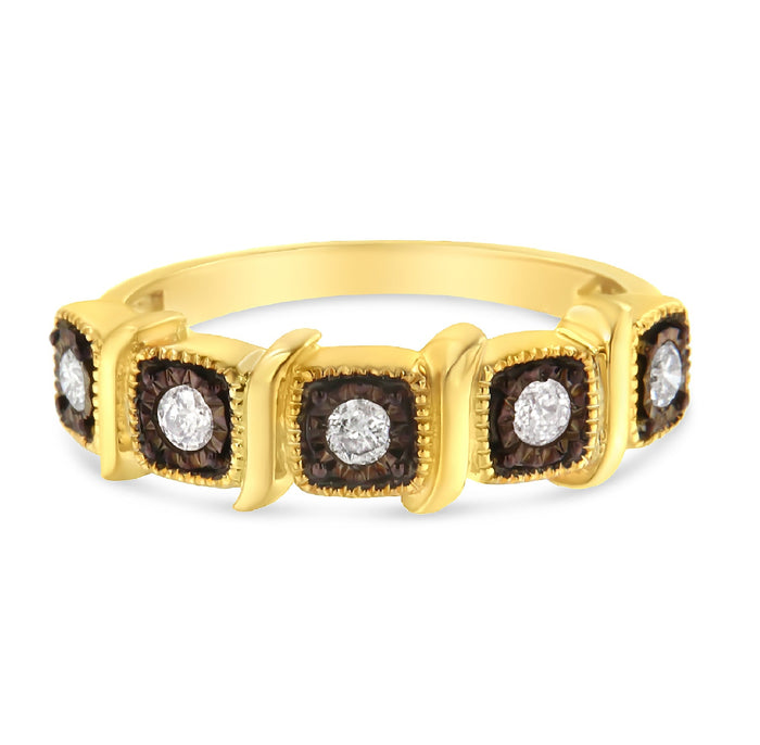 Anillo de banda Miracle-Set con 5 diamantes de 1/4 ct. p.t. en plata de ley con baño flash de oro amarillo de 10K, color J-K, claridad I2-I3, foto 4