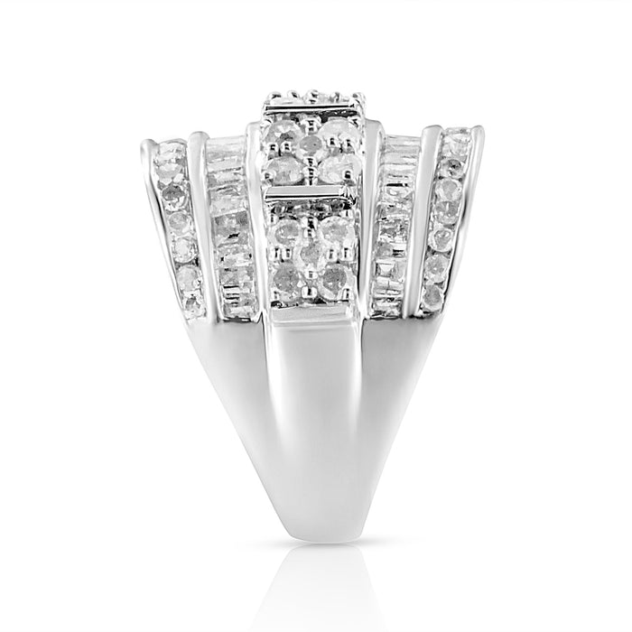 Anillo de cóctel ahusado de varias hileras de canal con diamantes redondos y baguette de 2 ct. p.t. en plata de ley, foto 12