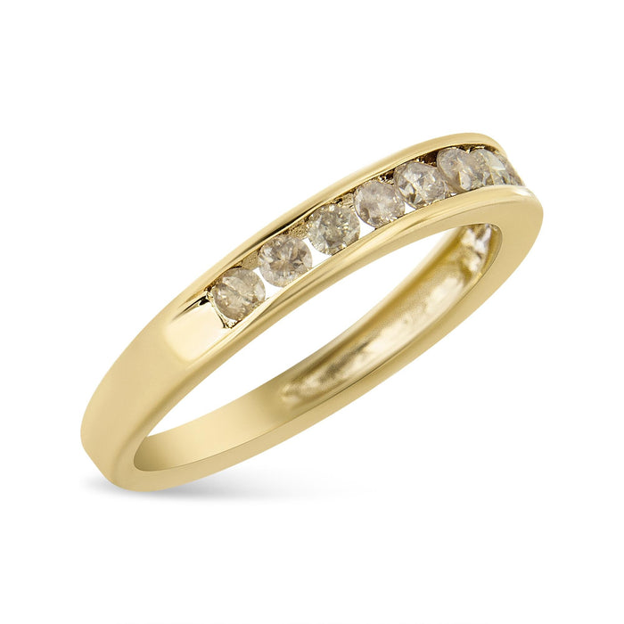 Anillo de banda de canal con 11 diamantes champán redondos de 1/2 ct. p.t. en plata de ley bañada en oro amarillo de 14K, foto 2