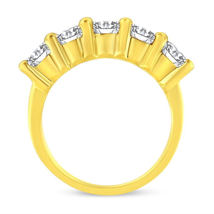 Anillo de boda con 5 diamantes de 2 ct. p.t. de garras compartidas en plata de ley bañada en oro amarillo de 14K, foto 5