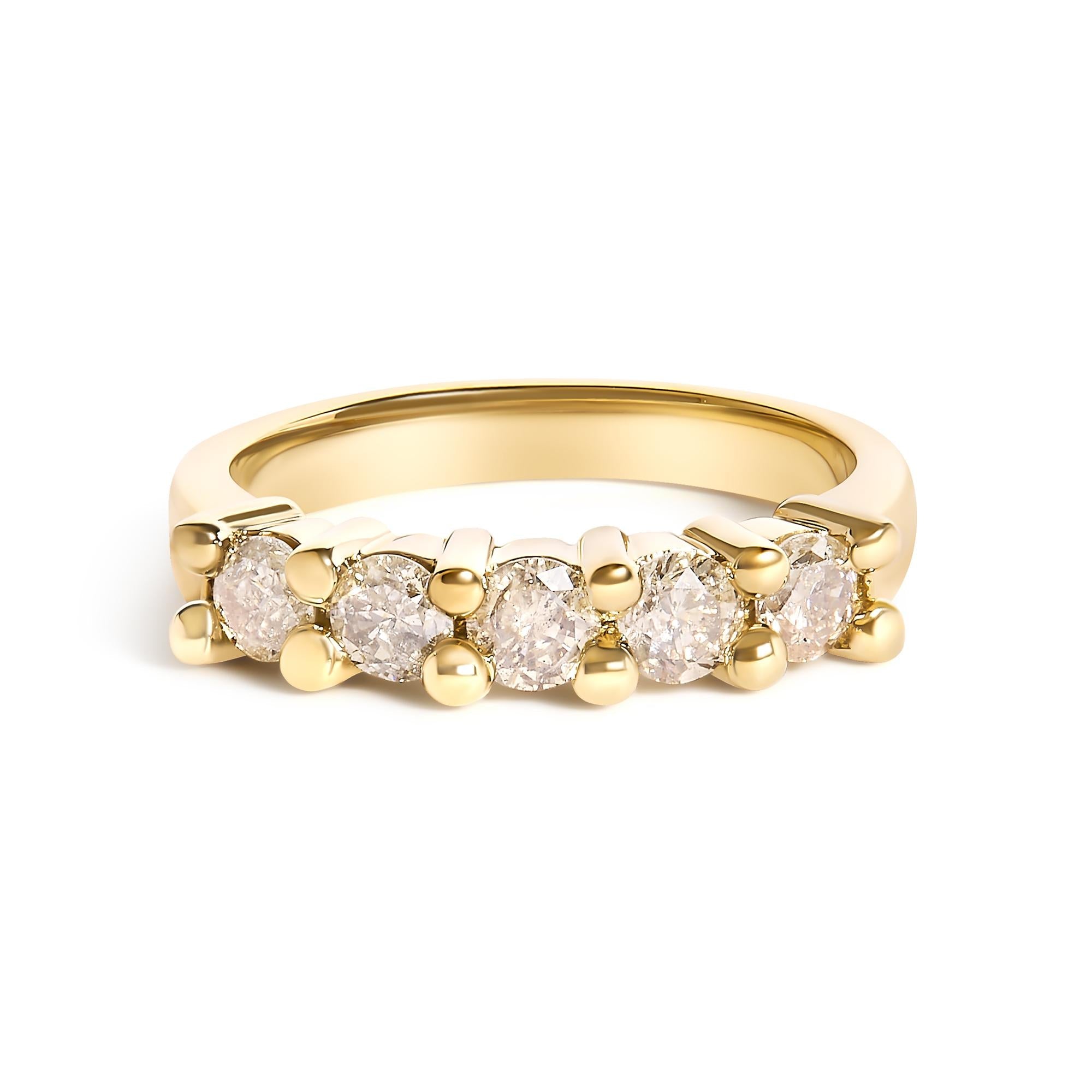 Anillo de banda de garras compartidas con 5 diamantes de 1 ct. p.t. en plata de ley bañada en oro amarillo de 14K, foto 1
