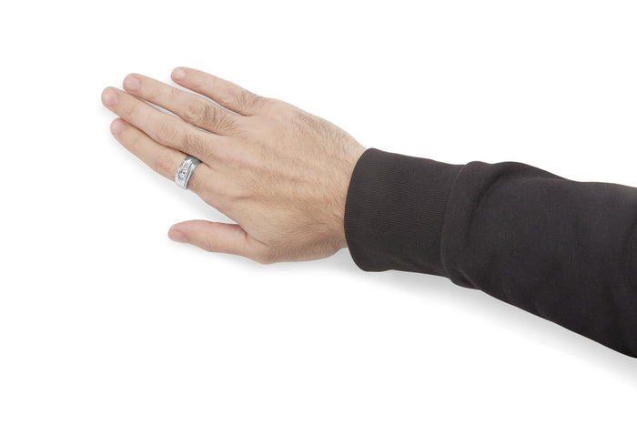 Anillo de banda para hombre de canal de 3 piedras con diamantes de 1/3 ct. p.t. en plata de ley, foto 3
