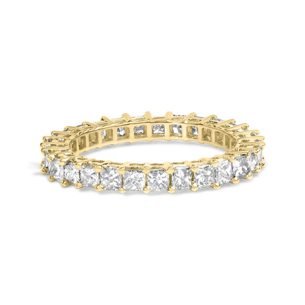 Anillo de banda de eternidad de garras compartidas con diamantes talla princesa de 2 ct. p.t. en oro amarillo de 14K, foto 2