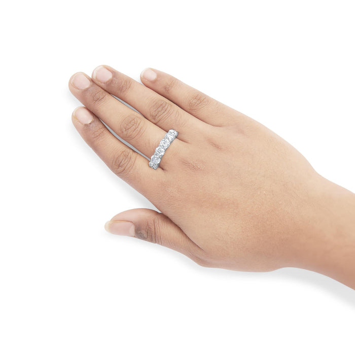 Anillo de banda de 6 piedras con diamantes cultivados en laboratorio de 3 ct. p.t. en oro blanco de 14K, foto 3