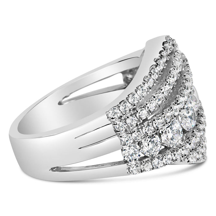 Anillo de banda de racimo con diamantes cultivados en laboratorio de 2 ct. p.t. en plata de ley, foto 2