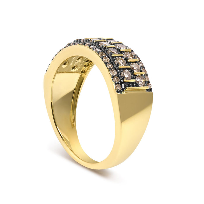 Anillo de banda con diamantes color champán de 3/4 ct. p.t. en plata de ley bañada en oro amarillo de 10K, foto 5