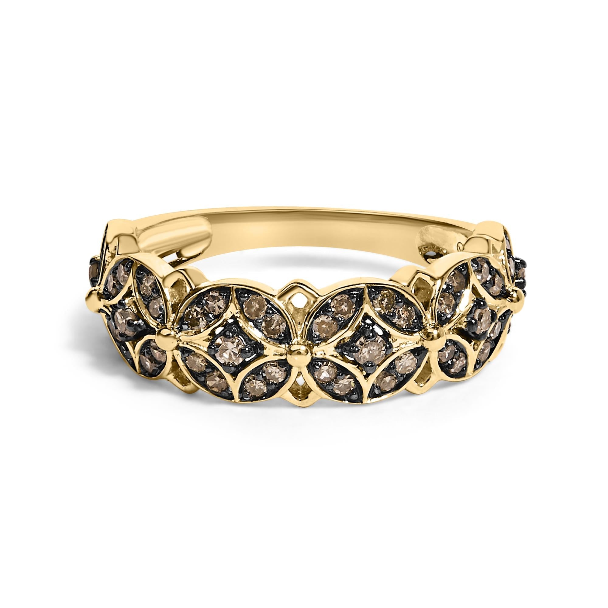 Anillo de banda de enrejado con diamantes champán de 3/8 ct. p.t. en plata de ley bañada en oro amarillo de 10K, foto 1