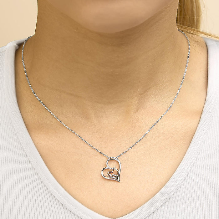 Collar con colgante de corazón de mamá con detalle de diamante en plata de ley bañada en oro rosa de 14K, foto 3