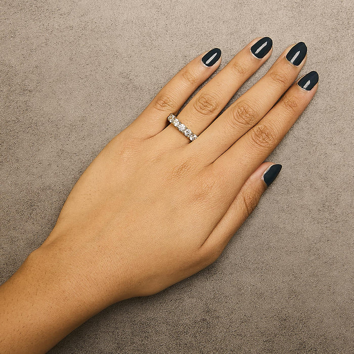 Anillo de banda de 7 piedras con diamantes de 2 ct. p.t. en oro de 14K, foto 5