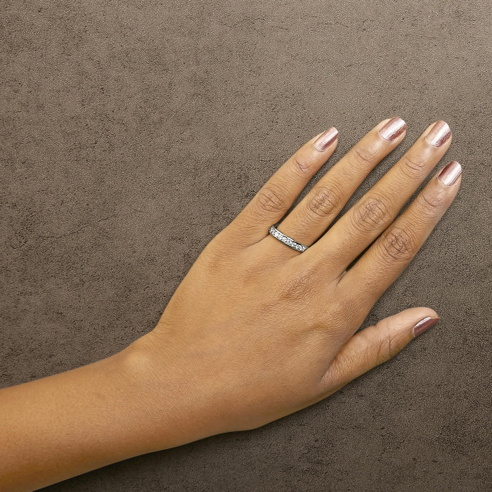 1/2 Ct. T.W. Round Diamond 11 Stone Channel-Set Band in 14K Gold, photo 5