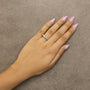 Anillo de banda de cinco piedras con diamantes redondos de 2 ct. p.t. en oro de 14K, foto 5