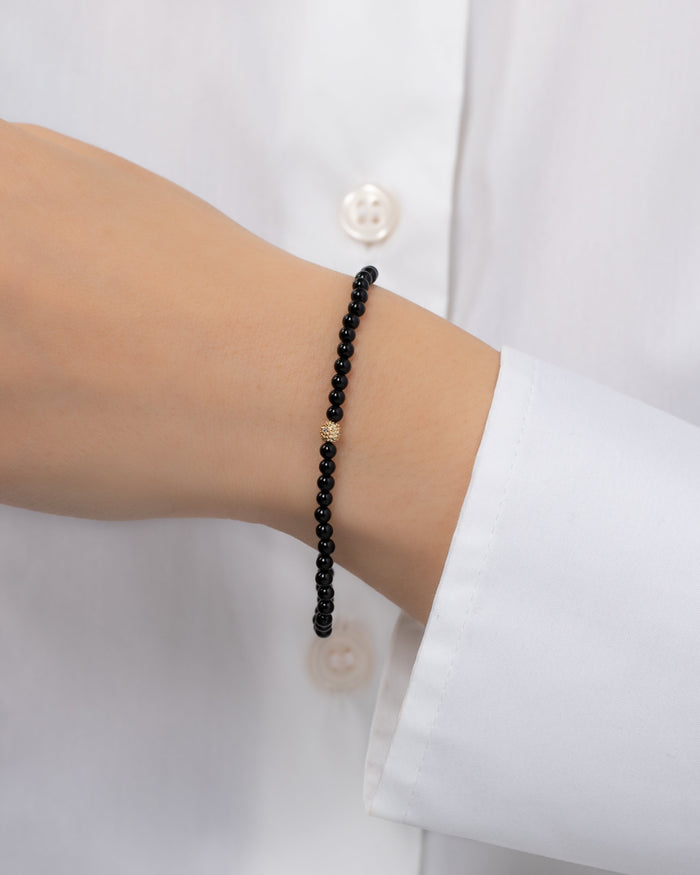 Pulsera de cuentas de ónix negro de 3 mm con cuenta de diamantes en oro de 14K, foto 4