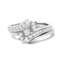 Conjunto de anillos nupciales de compromiso en espiral con diamantes de 3/8 ct. p.t. en oro blanco de 14K, foto 1