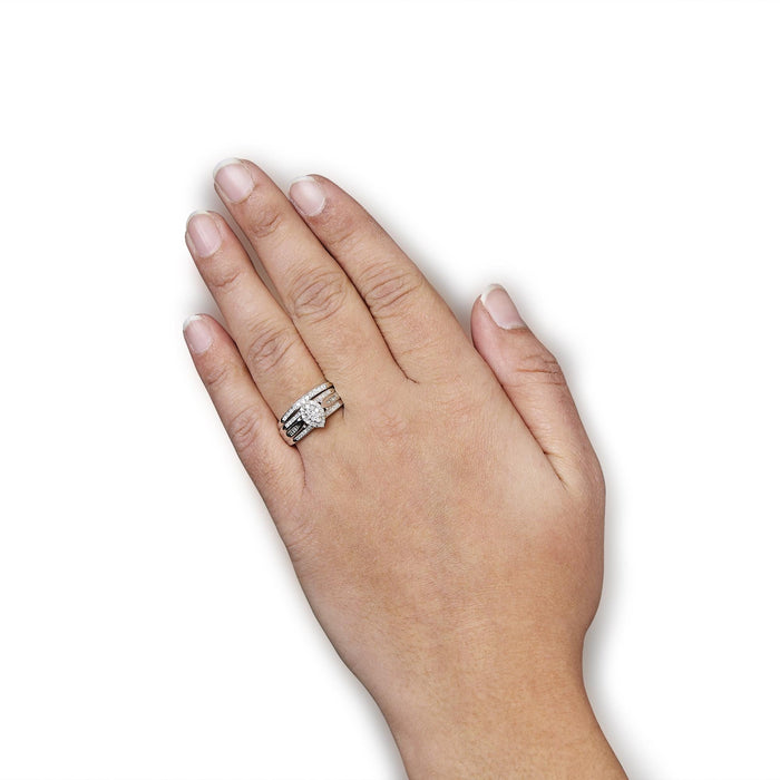Conjunto nupcial de compromiso con diamantes redondos y talla baguette de 1/2 ct. p.t. en plata de ley, foto 3