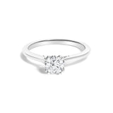 Anillo de compromiso solitario de catedral con diamante cultivado en laboratorio de 7/8 ct. p.t. en oro blanco de 14K
