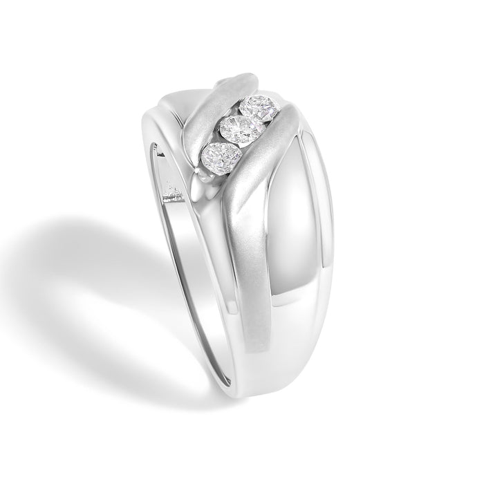 Anillo de banda de 3 piedras para hombre con diamantes de 1/2 ct. p.t. y engaste de canal en plata de ley, foto 5