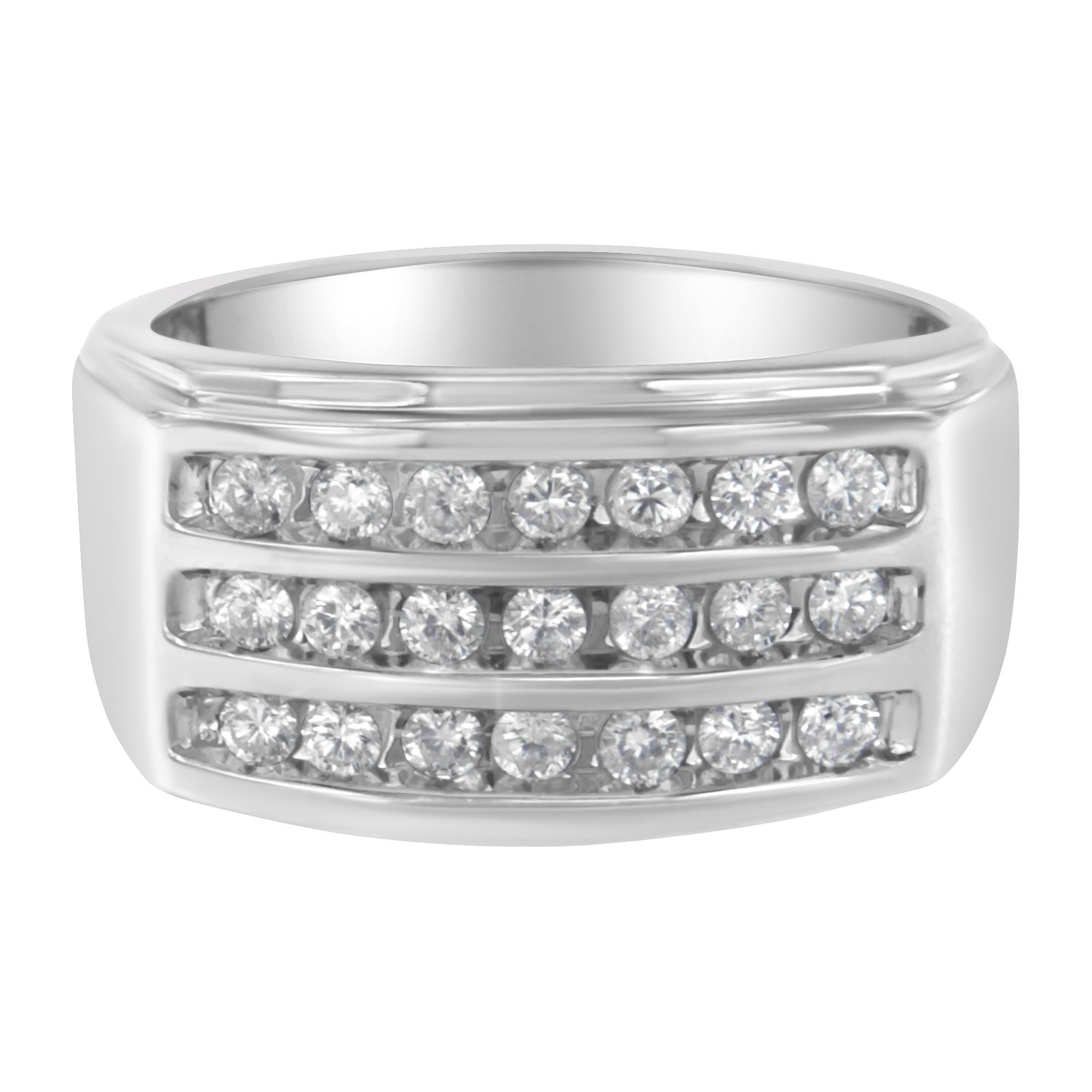 Anillo de banda para hombre con diamantes en canal de 1 ct. p.t. en oro blanco de 14K, color H-I, claridad SI2-I1, foto 1