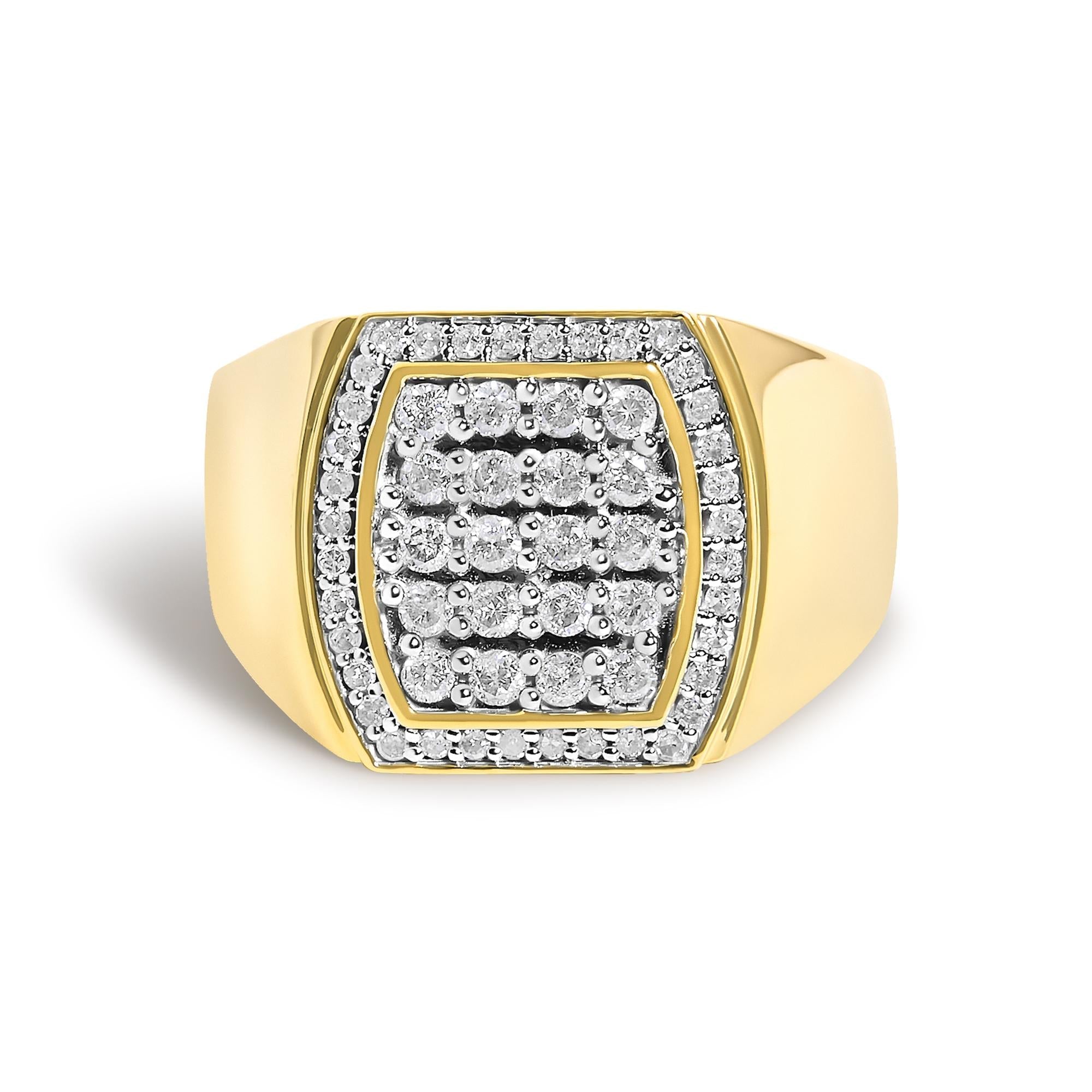 Anillo para hombre con cabeza cojín, halo y diamantes de 3/4 ct. p.t. en plata de ley bañada en oro amarillo de 14K, foto 1