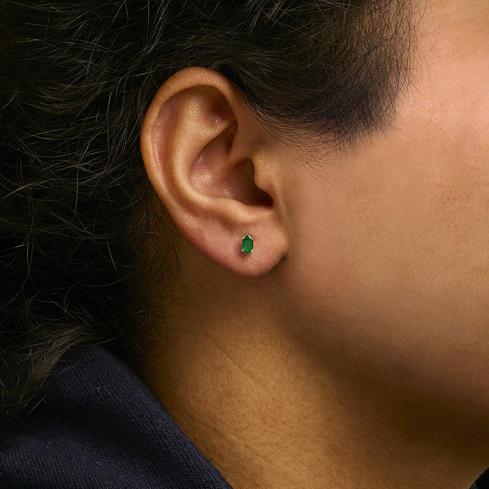 Aretes de botón con gema y piedra natal talla ovalada de 5x3 mm en oro de 14K, foto 9