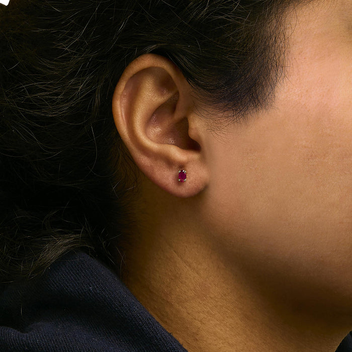 Aretes de botón con gema y piedra natal talla ovalada de 5x3 mm en oro de 14K, foto 11