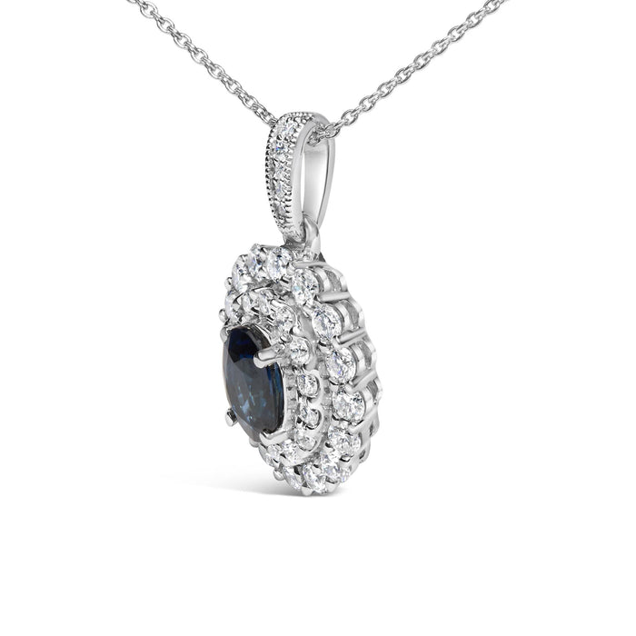 Collar con colgante de halo con zafiro azul ovalado y diamantes de 3/4 ct. p.t. en oro blanco de 14K, foto 4
