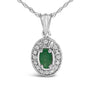 Collar con colgante de halo con esmeralda verde ovalada y diamantes en oro blanco de 14K, foto 2