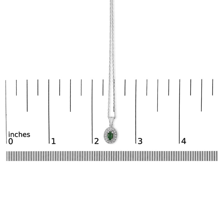 Collar con colgante de halo con esmeralda verde ovalada y diamantes en oro blanco de 14K, foto 5