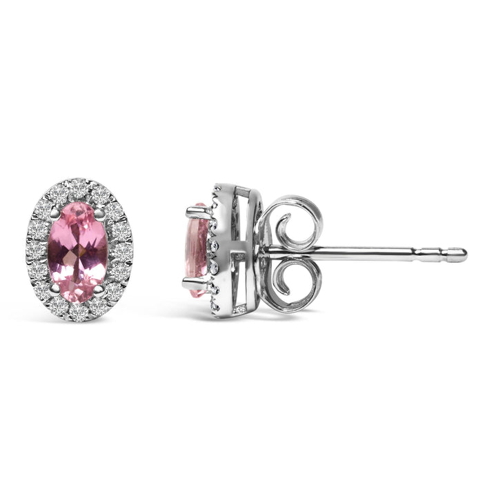Aretes de botón de halo con piedra natal talla ovalada de 5x3mm y diamantes en oro blanco de 10K, foto 37