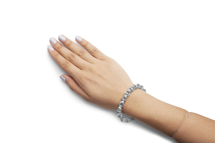 Pulsera de eslabones bizantinos anudados con diamantes de 1/2 ct. p.t. en oro blanco de 14K, foto 3