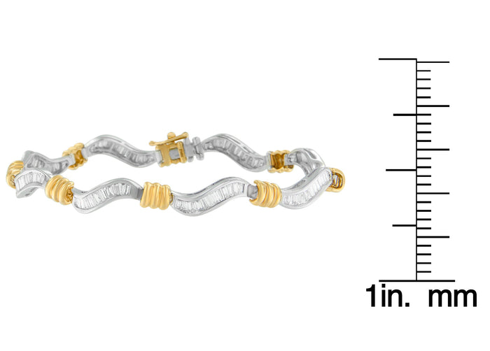 Pulsera en espiral Original Classics con diamantes baguette de 2 ct. p.t. en oro de dos tonos de 10K, foto 4