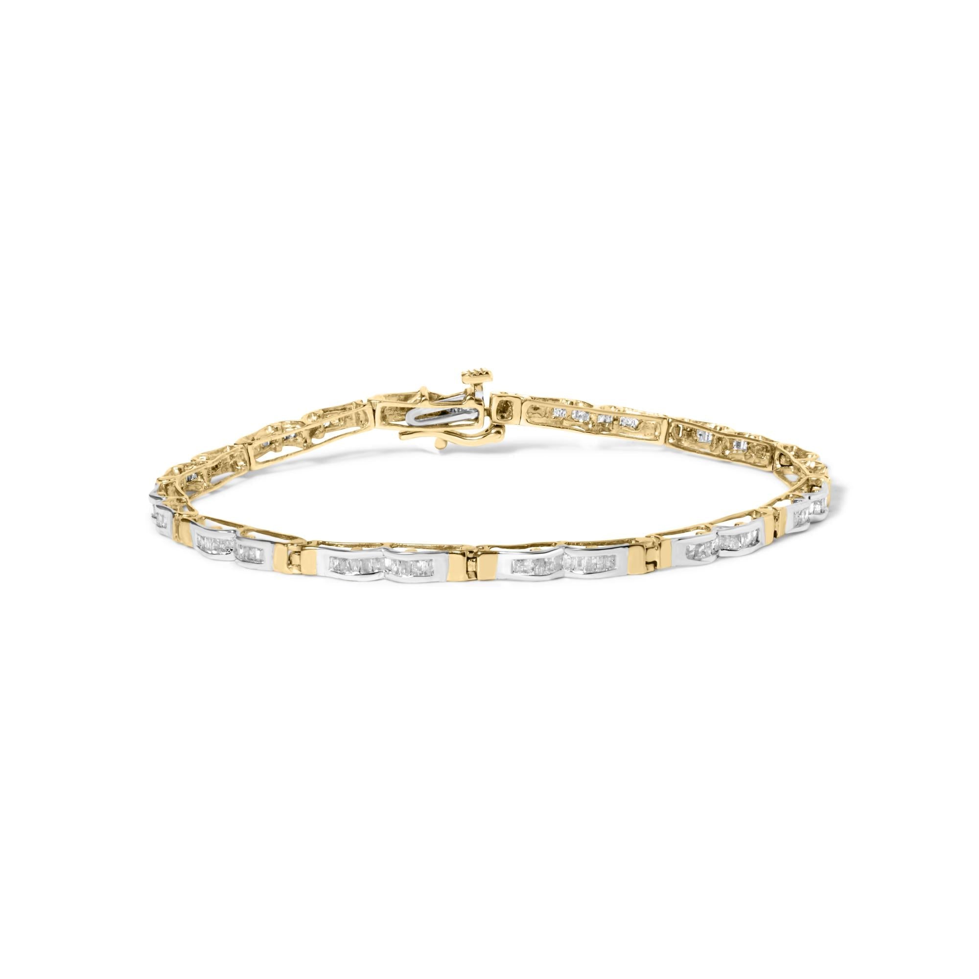 Pulsera de eslabones de canal con diamantes baguette de 1 ct. p.t. en oro amarillo de 10K, foto 1