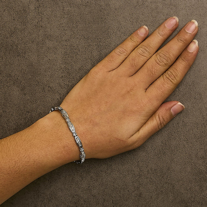 Pulsera de barra y eslabones con diamantes talla princesa y redondos de 2 ct. p.t. en oro blanco de 14K, foto 3