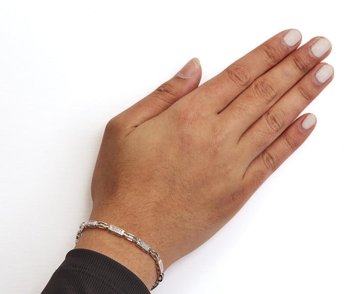 Pulsera tenis de estaciones y eslabones alternos de engaste invisible con diamantes de 1 ct. p.t. en oro blanco de 14K, foto 3