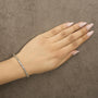 Pulsera tenis de bisel con diamantes redondos de 8 ct. p.t. en oro amarillo de 10K, foto 3