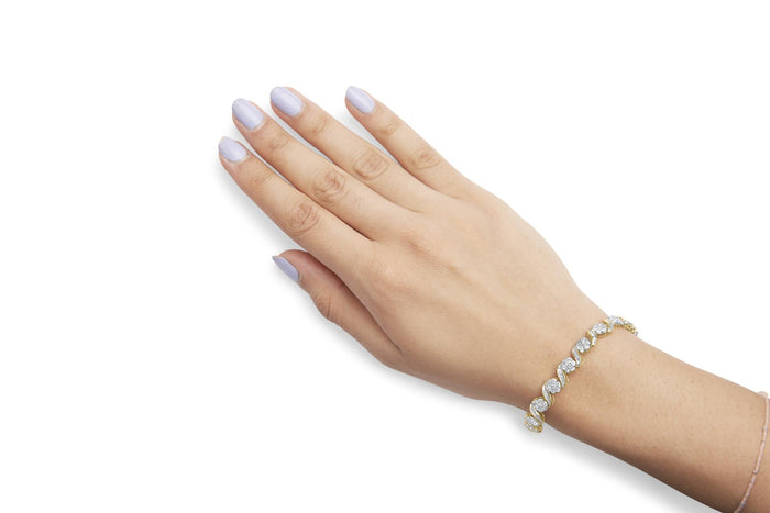 5 Ct. T.W. Round-Cut and Baguette-Cut Diamond Floral Link Bracelet in 10K Yellow Gold, photo 3