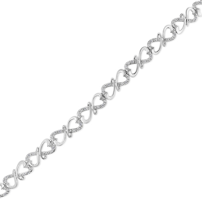 Pulsera de eslabones infinito de doble corazón con diamantes redondos de 1/3 ct. p.t. en plata de ley, foto 4
