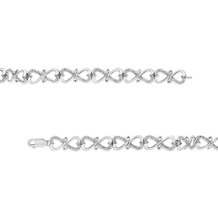 Pulsera de eslabones infinito de doble corazón con diamantes redondos de 1/3 ct. p.t. en plata de ley, foto 5