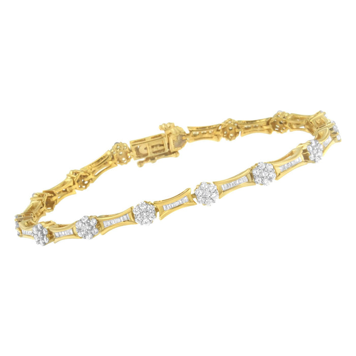 Pulsera de eslabones con diamantes redondos y talla baguette de 2 ct. p.t. en oro amarillo y blanco de 10K, foto 4
