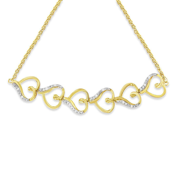 Pulsera bolo de eslabones de corazón con detalle de diamante en plata de ley bañada en oro amarillo de 14K, foto 4