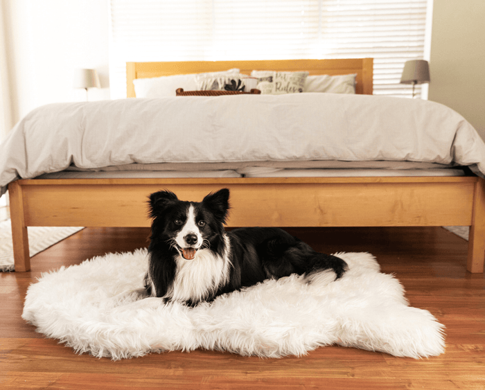 PupRug Curve Faux Fur Orthopedic Dog Bed, Polar White, photo 7