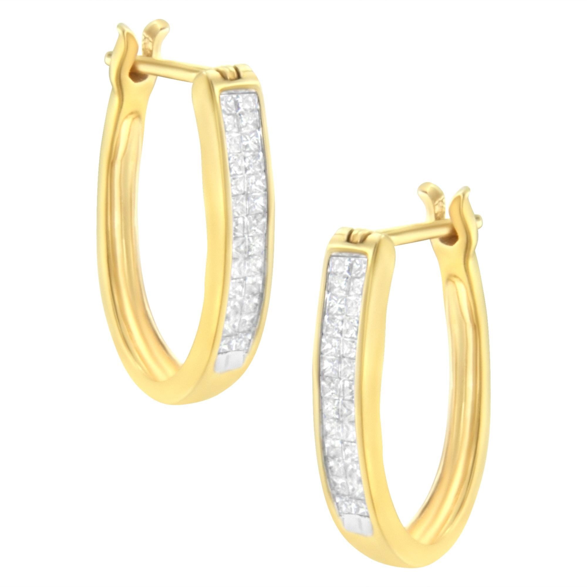 Aretes de aro con engaste invisible y diamantes talla princesa de 1/2 ct. p.t. en oro amarillo de 10K, foto 1