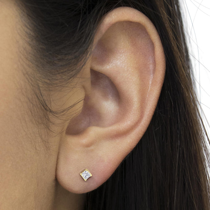 Aretes de botón solitarios de 4 garras con diamantes certificados por IGI de 3/8 ct. p.t. en oro amarillo de 14K, foto 3