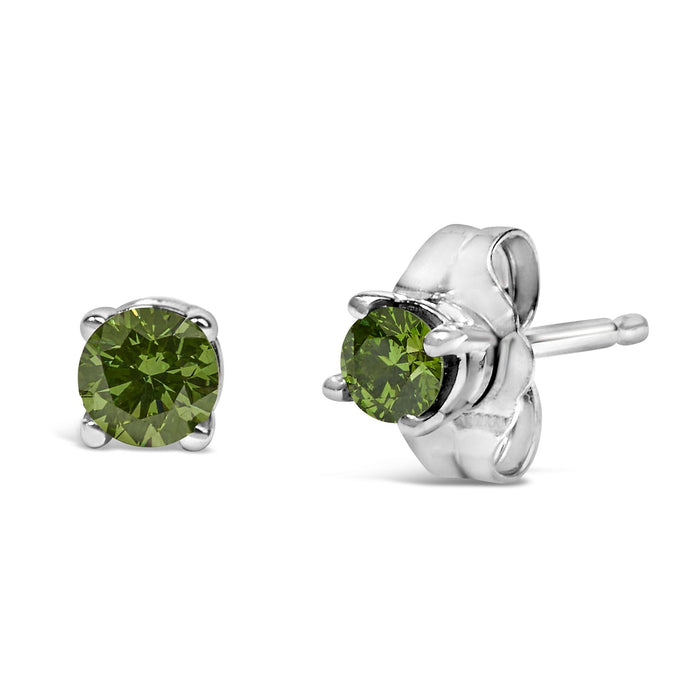 Aretes de botón clásicos de 4 garras con diamantes verdes tratados talla brillante de 1/4 ct. p.t. en plata de ley, foto 2