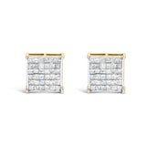 Aretes de botón con engaste invisible y diamantes talla princesa de 2 ct. p.t. en oro amarillo de 10K