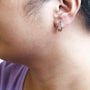 Aretes de aro de canal con diamantes redondos de talla brillante de 1/4 ct. p.t. en oro de 14K, foto 5