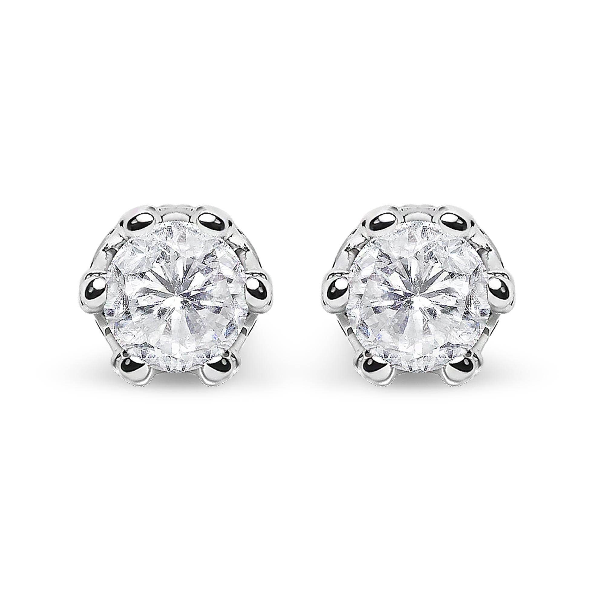 Aretes de botón de corona de garras con diamantes de talla redonda de 1 ct. p.t. en oro blanco de 14K, foto 1