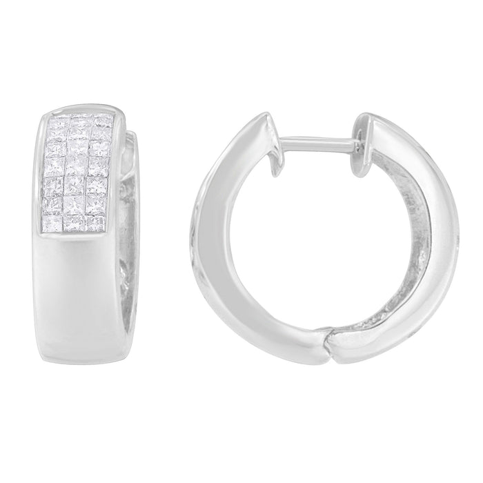 Aretes de aro Huggie con diamantes talla princesa y de talla redonda de 1 1/8 ct. p.t. en oro blanco de 14K, foto 2