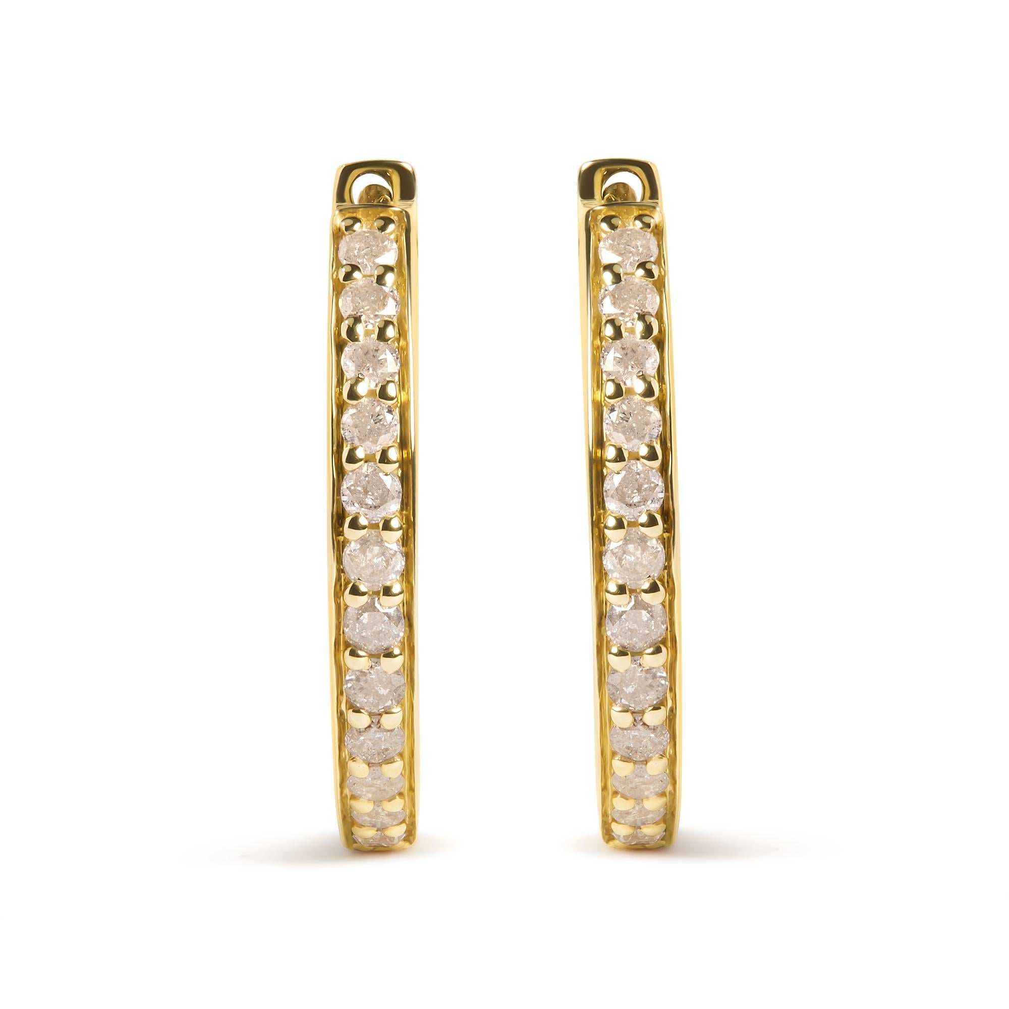Aretes de aro de 24 piedras con diamantes talla redonda de 1/2 ct. p.t. en oro amarillo de 10K, foto 1