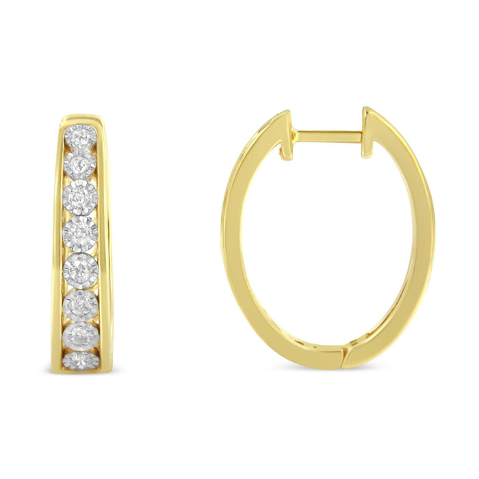 Aretes de aro con diamantes de 1/2 ct. p.t. en oro amarillo y blanco de 10K, color J-K, claridad I2-I3, foto 2